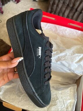 Puma Suede Low-Top Sneakers in Black